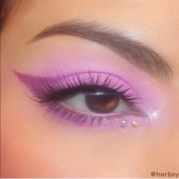 🔥 2/$40 Colourpop x Animal Crossing LABELLE OF THE BALL - Picture 4 of 6